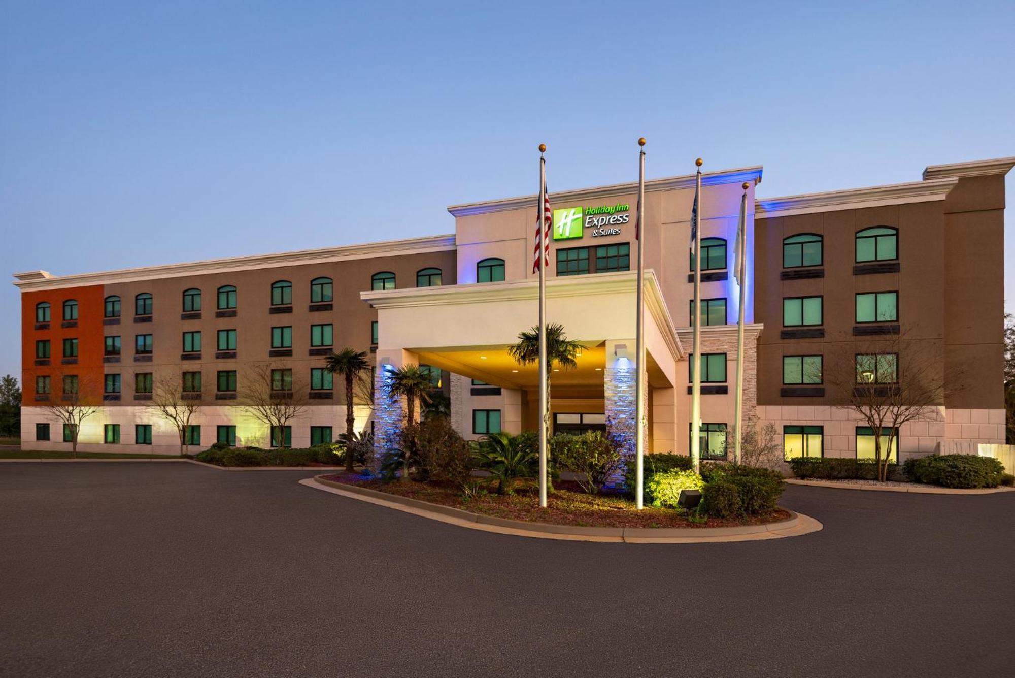 Holiday Inn Express & Suites Mobile West I-10 By Ihg Тилмънс Корнър Екстериор снимка