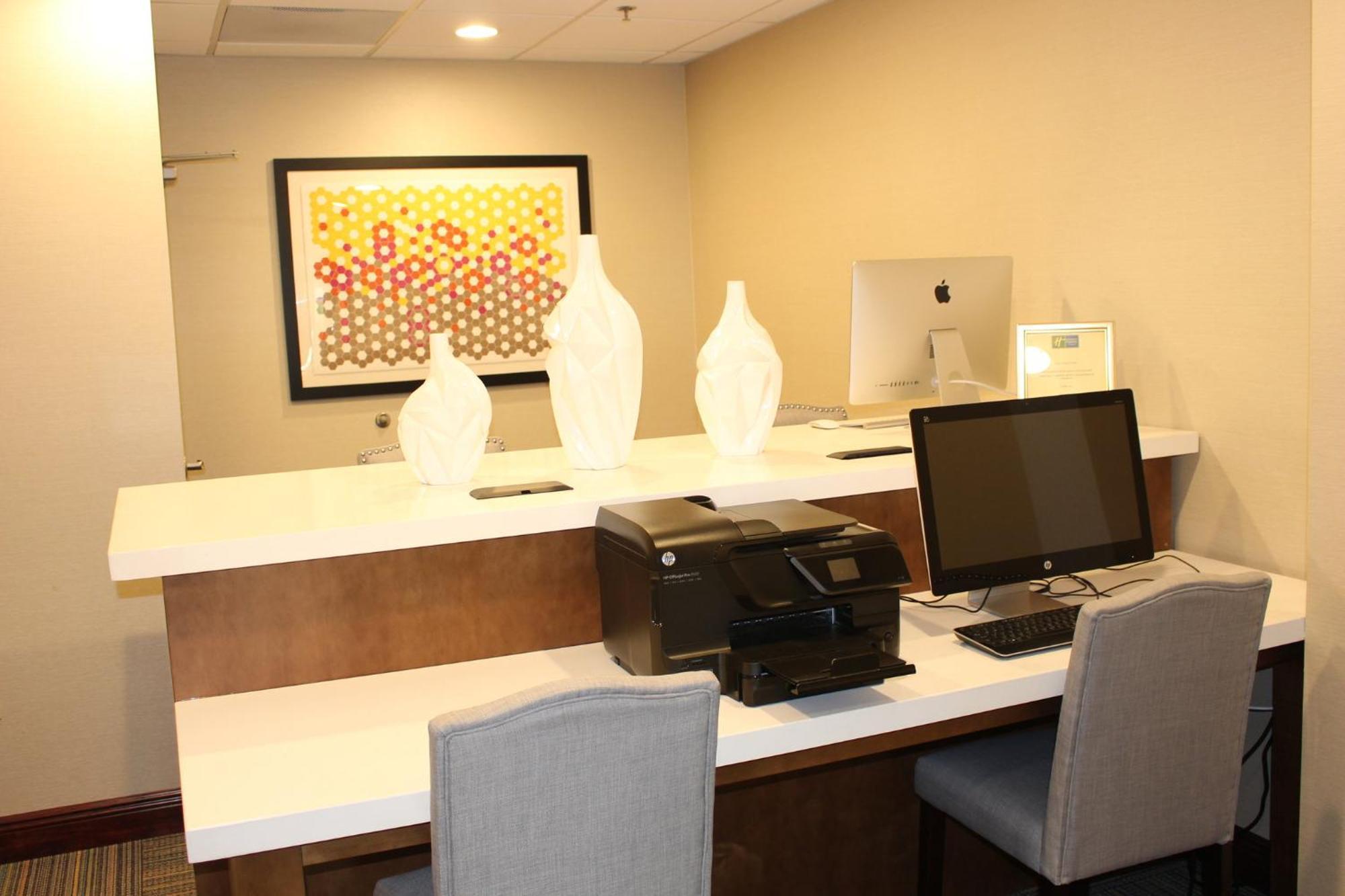 Holiday Inn Express & Suites Mobile West I-10 By Ihg Тилмънс Корнър Екстериор снимка